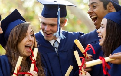 Toca Absolvire in Roznov | Vanzari Robe Absolvire Roznov